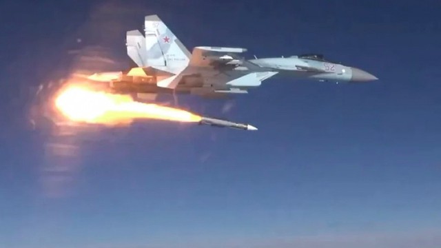 Tiêm kích Su-35 tiếp tục chứng minh ưu thế vượt trội