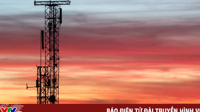 Các tháp điện thoại di động 'bị rò rỉ' có thể dẫn người ngoài hành tinh đến thẳng Trái đất