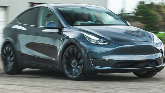 Chủ nhân 2 xe Tesla chỉ ra 6 nhược điểm cần cân nhắc kỹ trước khi mua mẫu xe điện bán chạy nhất thế giới