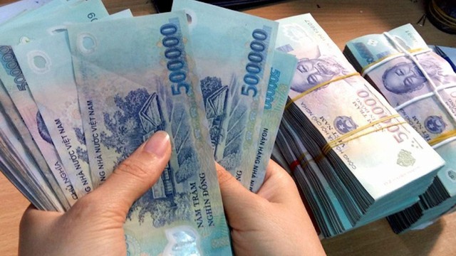 Ngày 29/5: Lãi suất tiền gửi tiếp tục giảm sâu, lãi suất cho vay bắt đầu đồng loạt giảm mạnh