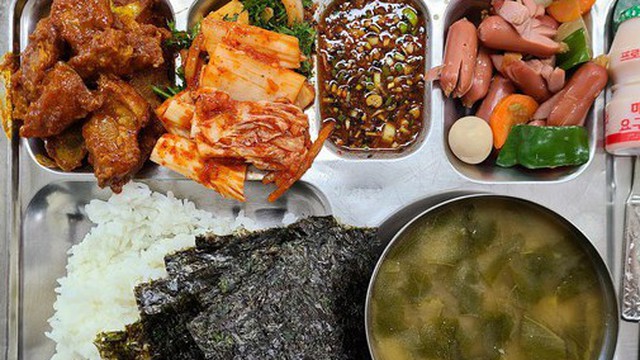 Bữa trưa đặc trưng trong căn tin các trường học khắp thế giới như thế nào?
