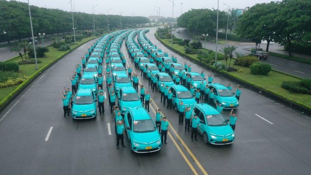 Taxi Xanh SM của tỷ phú Phạm Nhật Vượng đã tăng vốn điều lệ lên 5.650 tỷ đồng, bỏ xa các đối thủ tại Việt Nam