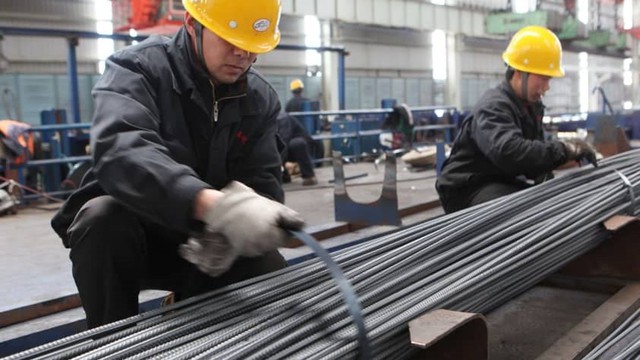 Sức mạnh của quốc gia tỷ dân: Thị trường hàng hóa toàn cầu từ sắt thép, dầu thô cho đến thịt lợn đều đi 'tàu lượn' theo tín hiệu từ Trung Quốc