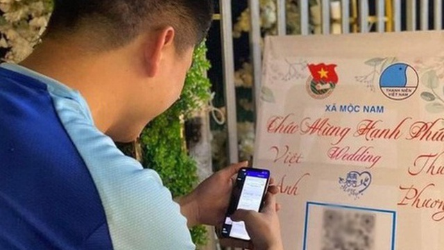 Xu hướng mừng cưới không tiền mặt: Dâu rể nhàn tênh, khách mời thích thú vì sự tiện lợi