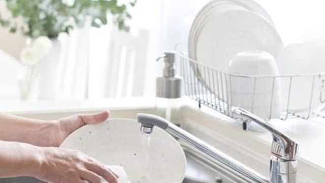 Mẹo rửa sạch bát đĩa mà không cần nước rửa chén