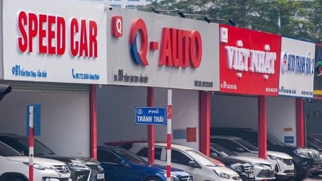Xe mới giảm hàng trăm triệu, xe cũ có còn chỗ đứng?