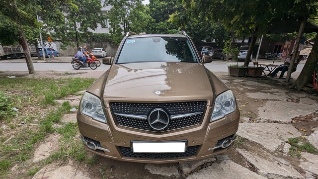 Bán Mercedes GLK giá 360 triệu, chủ xe chia sẻ: 'Riêng tiền phụ tùng đã tốn 250 triệu'