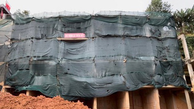 Công trình khoét đồi thông, xây nhà ở cửa ngõ Đà Lạt lại bị đình chỉ thi công