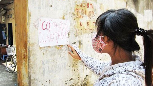 Tân sinh viên sát ngày nhập học vẫn chưa có chỗ trọ, ở nhờ người quen chờ giá phòng hạ nhiệt
