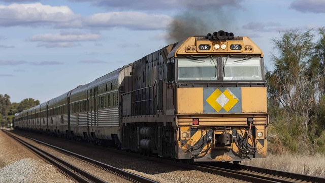 Có gì đặc biệt trên hành trình xe lửa dài 4352 km của Úc