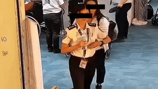 Qua cửa kiểm tra an ninh ở sân bay, người đàn ông bị mất 7 triệu, xem lại camera an ninh mới sốc