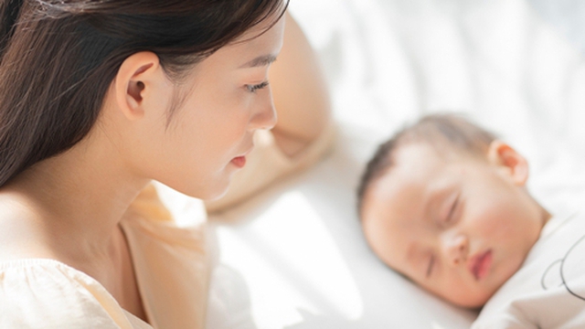 Cháu vừa bị đau mắt đỏ, bố chồng đã lạnh lùng đuổi cả nhà về ngoại
