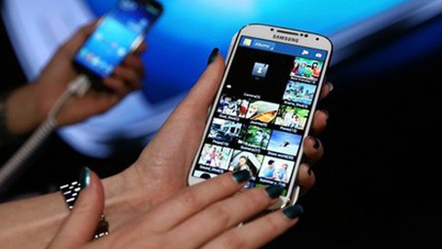 Galaxy S4 dính lỗ hổng cho phép theo dõi email, dữ liệu