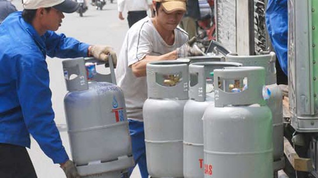Giá gas tháng bảy lại tăng