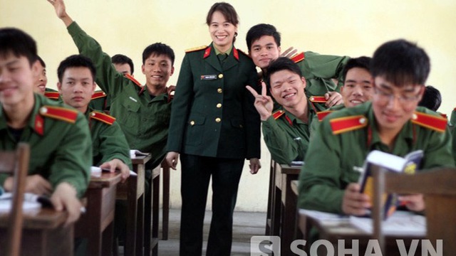 Chuyện nữ giảng viên "khóc, cười" khi lớp toàn học viên nam