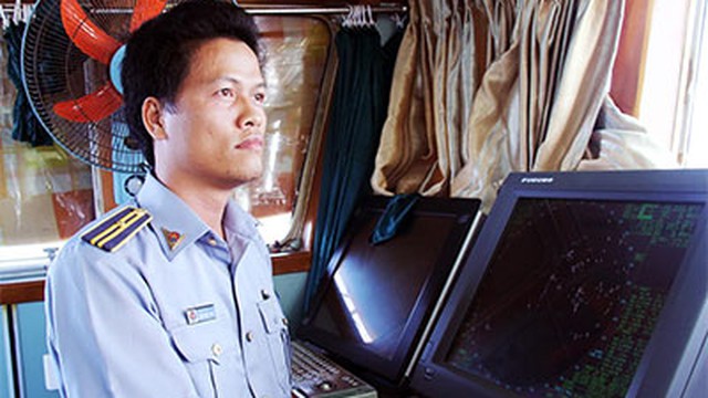 Thuyền trưởng kiểm ngư “2 trong 1”