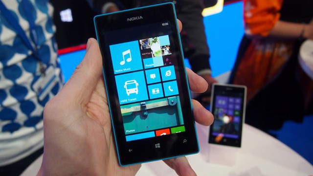 Nokia X vs Lumia 520: đâu là sự lựa chọn đúng đắn?
