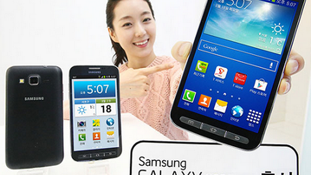 Galaxy Core Advance chính thức lên kệ, giá trên 8 triệu đồng