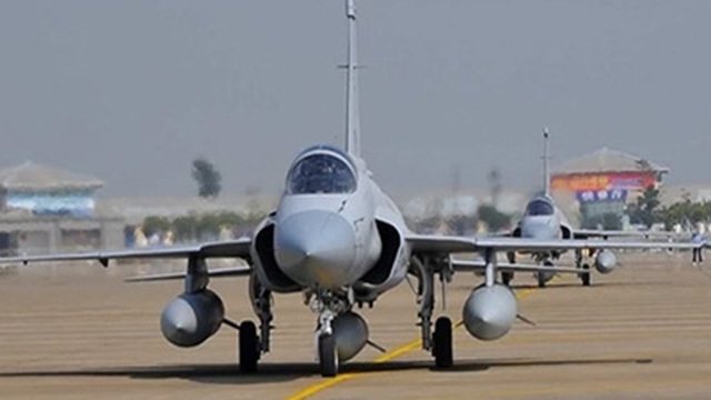 Malaysia cân nhắc mua máy bay tiêm kích JF-17 Thunder