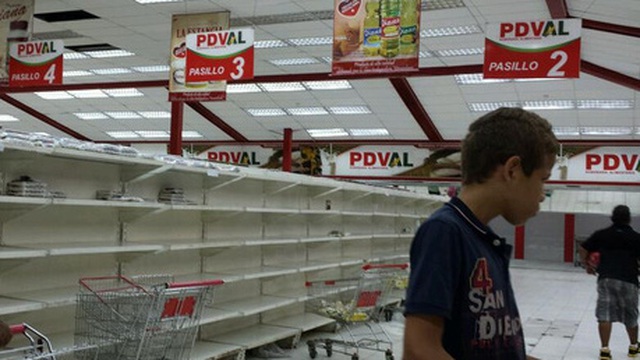 Thiếu lương thực, người Venezuela bị “ép” làm nông dân