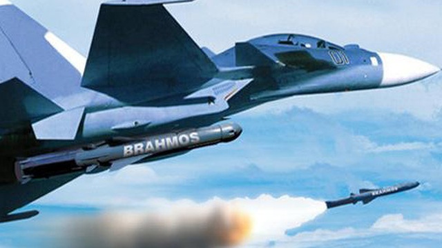 Việt Nam mua lượng lớn tên lửa Brahmos với đủ các phiên bản