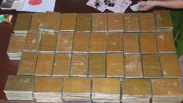 Bắt 2 vợ chồng buôn 78 bánh heroin