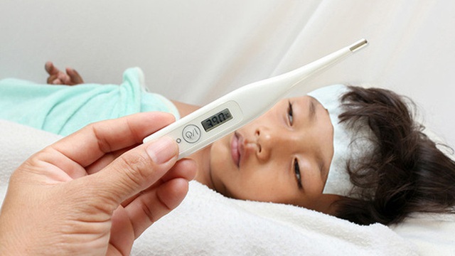 Cách phát hiện sớm sốt xuất huyết ở trẻ