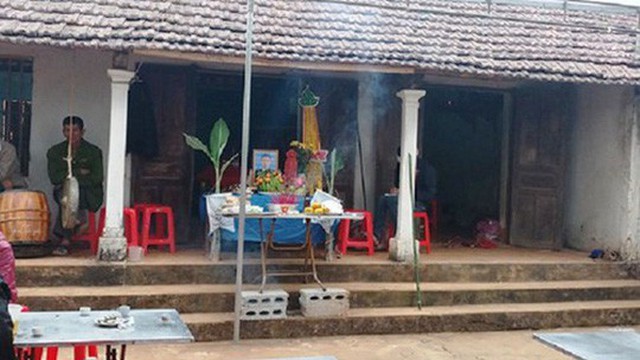 Tạm giữ hình sự con trai đánh chết bố đẻ