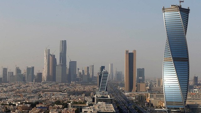 Phiến quân Houthi phóng tên lửa nhắm thẳng cung điện hoàng gia Saudi Arabia