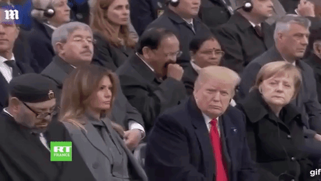 TT Trump gây "bão mạng" khi liếc mắt, chằm chằm nhìn Quốc vương Marocco ngủ gật
