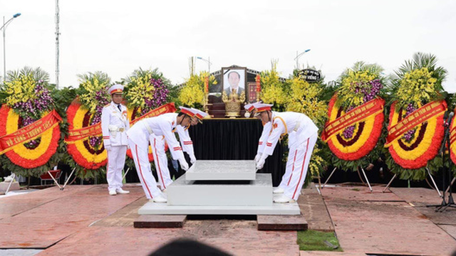 Chủ tịch nước Trần Đại Quang trở về đất mẹ
