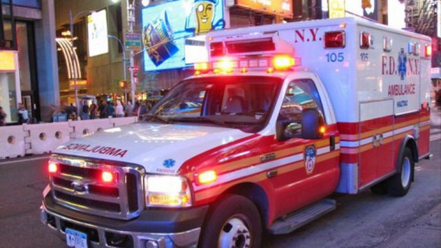 Hi hữu: Nạn nhân cấp cứu vì gặp tai nạn bất đắc dĩ thành tài xế lái xe cứu thương