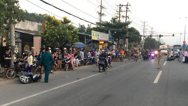 Chạy ngược chiều qua đường, 2 cụ bà bị tông thương vong