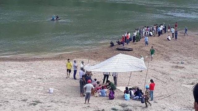 Đi tìm 3 nam sinh mất tích, gia đình chết lặng khi thấy 3 bộ quần áo ở bờ sông