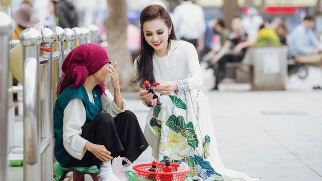 Amy Lê Anh tự hào sở hữu hơn 1000 bộ áo dài đủ phong cách