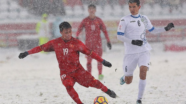 Fan Việt ra tay giúp Quang Hải tăng tốc chóng mặt, dẫn đầu tuyệt đối trong cuộc đua của AFC