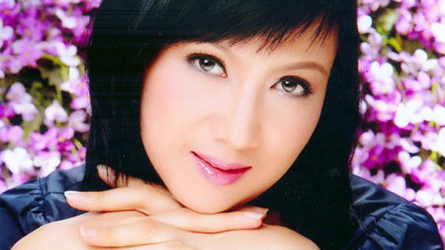 Hiền Mai: Bị mẹ đánh tới tấp vì họ hàng mách là đi làm gái
