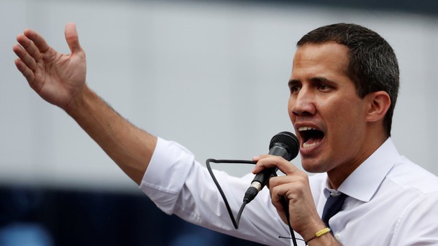 Giữa tin đồn nhận tiền của Mỹ, ông Guaido kêu gọi "tổng động viên": Venezuela sắp có biến cố lớn?