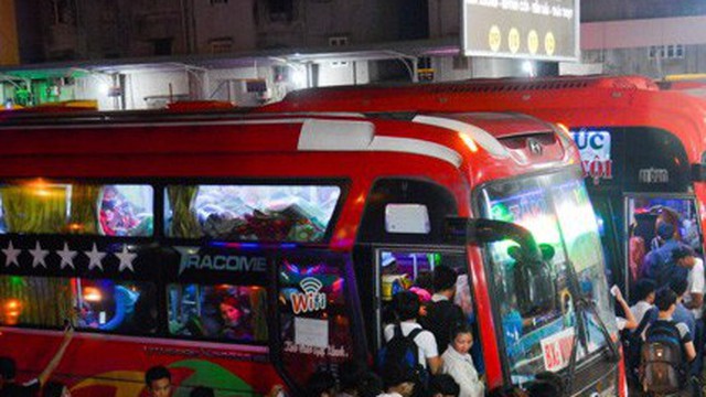 5 bến xe ở Hà Nội “cõng” cả triệu khách về đón Xuân