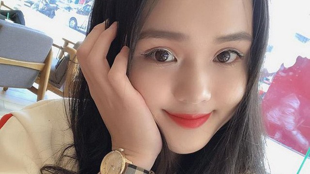Chỉ đăng 1 bức ảnh selfie, bạn gái Duy Mạnh lại bị chê trách ''nhà giàu còn muốn moi tiền người yêu và fan'