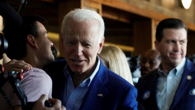 Siêu thứ ba ở Mỹ: Ông Biden tiếp đà bứt phá, mong chờ cuộc đua song mã