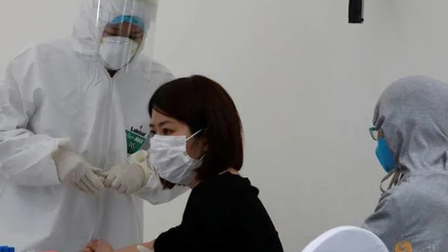 Chuyên gia quốc tế chỉ rõ yếu tố “then chốt” giúp Việt Nam đánh bại dịch Covid-19