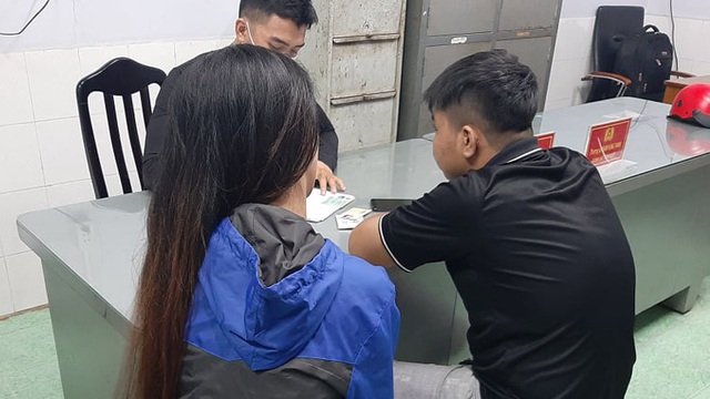 Trốn nhà chơi ma túy với bạn trai, cô gái 9X mếu máo xin công an 'đừng bắt lên phường'