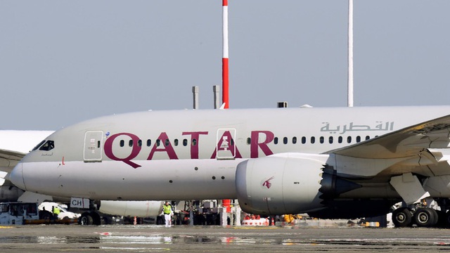 Hai máy bay đến Qatar suýt thành "lá chắn sống" cho chiến đấu cơ của Israel