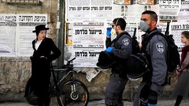 Israel cấm toàn dân di chuyển quá 100m từ cửa nhà