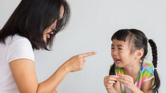 Không cần quát mắng, 16 câu nói áp dụng cho mọi trường hợp cha mẹ nào cũng nên biết để con nghe lời hơn