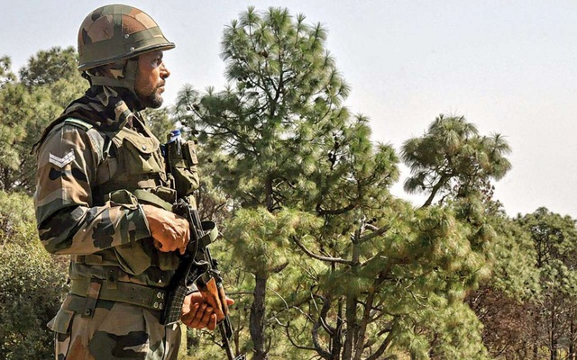 Ấn Độ - Pakistan lại đấu pháo tại đường Ranh giới Kiểm soát