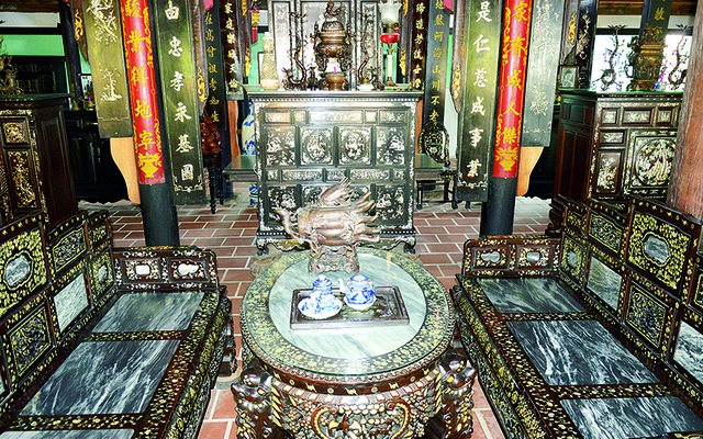 Kho báu hàng trăm món đồ cổ trị giá hàng chục tỷ đồng ở Đồng Tháp