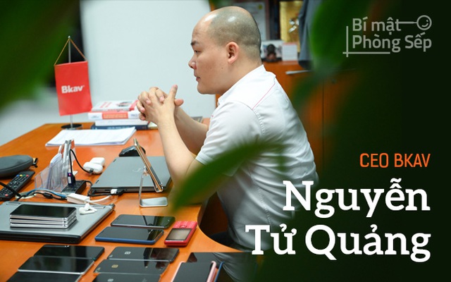 [Bí mật phòng sếp] Căn phòng không thể tin nổi của Nguyễn Tử Quảng và kiểu quần áo không đổi suốt 10 năm