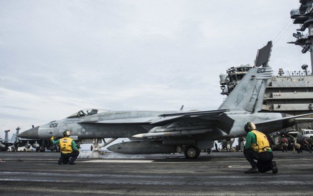 Nhóm tác chiến tàu sân bay Mỹ USS Ronald Reagan trở lại biển Đông